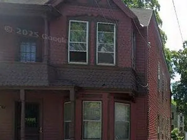 1072 Gillespie St, Schenectady, NY 12308