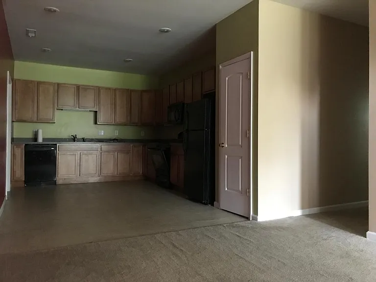 116 Courtyard Ln — Photo 11