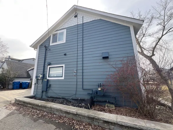 1400 Rossdale Dr, Waterford, MI 48328