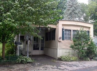 34 Wayside Dr, Rochester, NY 14625