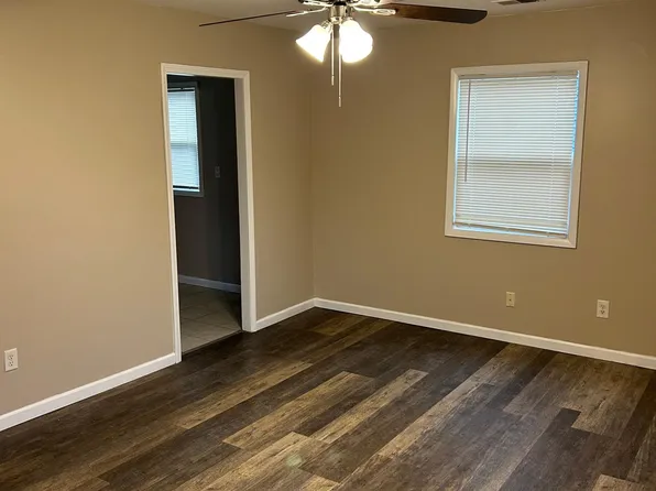 909 Spruce St, Hammond, IN 46324