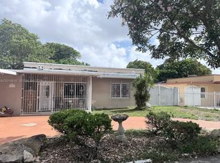 951 E 18th St, Hialeah, FL 33013