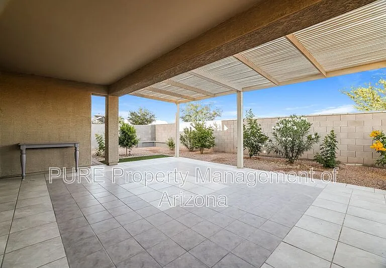 22555 N Diamond Dr — Photo 30
