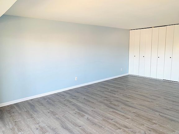 5th image of 6001 Arlington Blvd APT 908