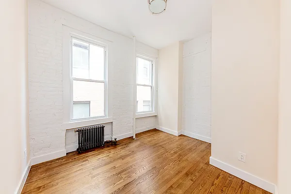 Rented by Douglas Elliman | media 35