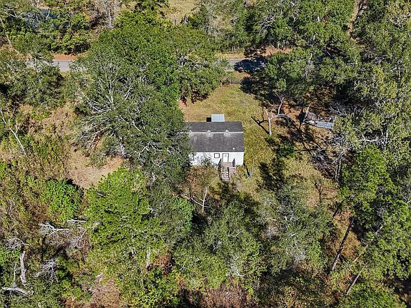 3rd image of 401 Jayhawker Rd