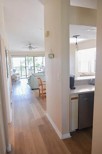 466 Bouchelle Dr #305 Photo 1