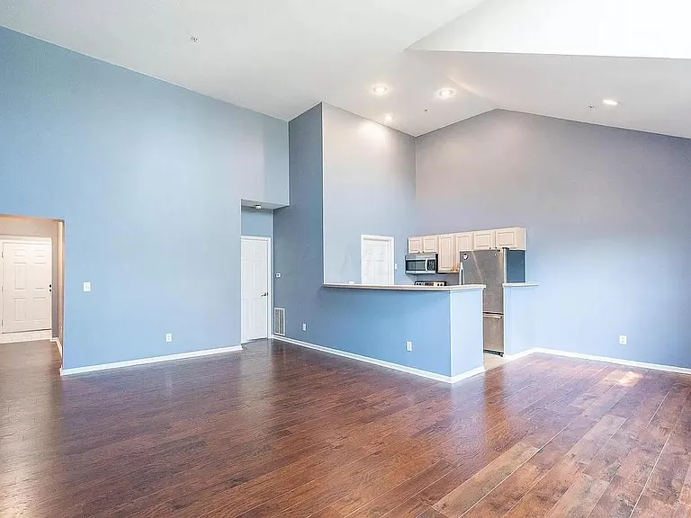 6063 Craughwell Ln — Photo 8