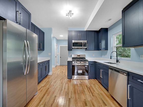5th image of 67 E 71st Ave