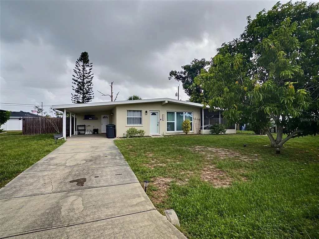 2 bed, 1.5 bath, 1096 sqft, $2,000 — Photo 2