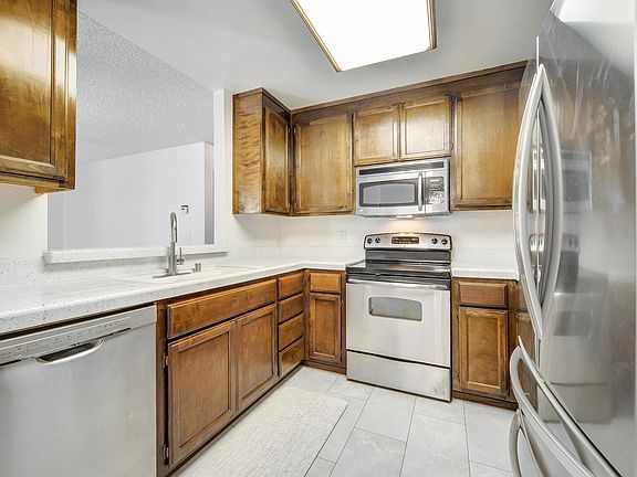 4th image of 4543 Waterville Dr