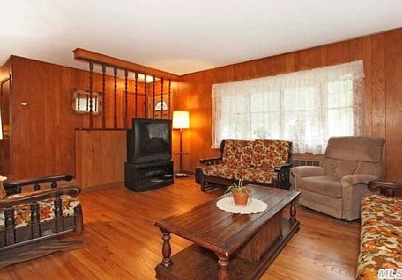 5th image of 2 Renville Ct