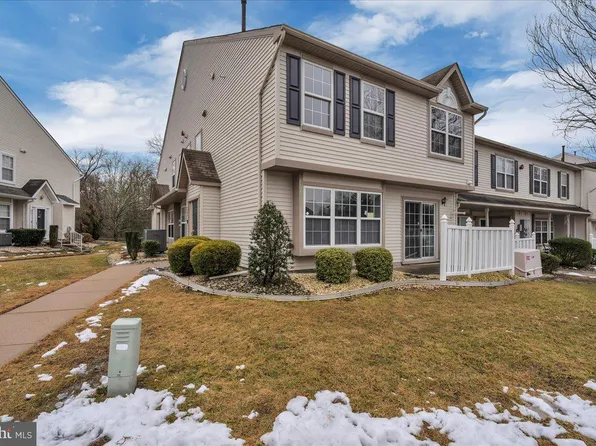 1201 Tanglewood Dr, Sicklerville, NJ 08081