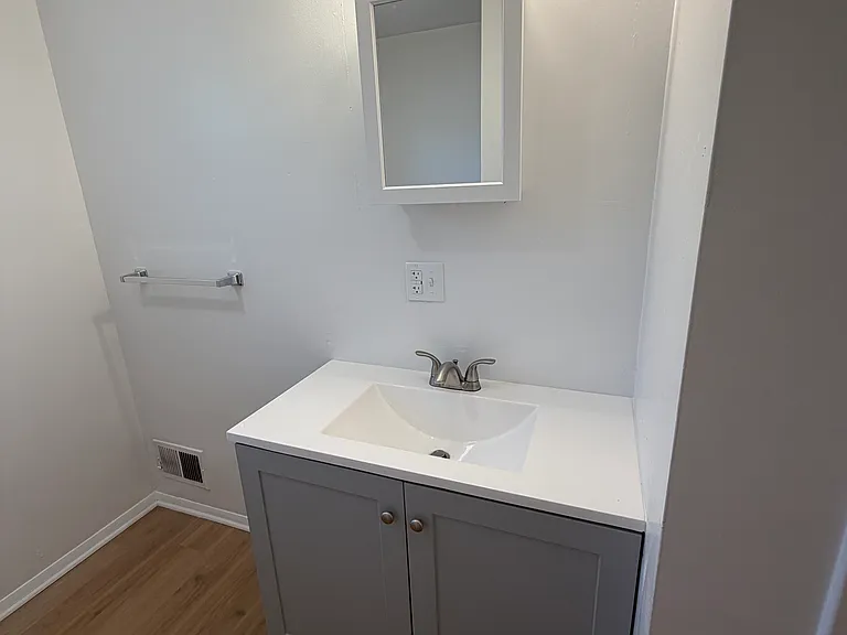 325 Griffith Dr #327 — Photo 12