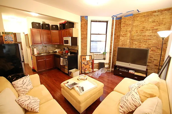 Rented by Bold New York | media 15