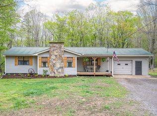 1002 Crowe Cir, Soddy Daisy, TN 37379