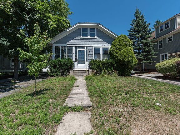 3rd image of 67 Greenwood Ave