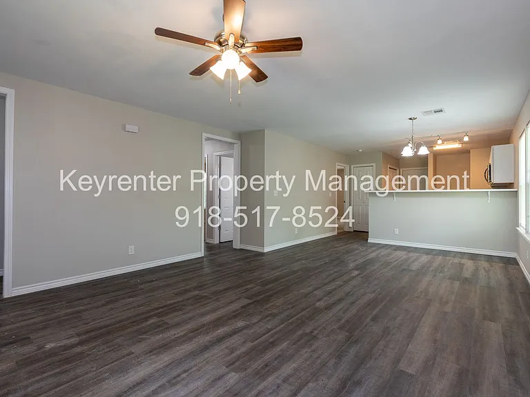 808 N Franklin Ave — Photo 8