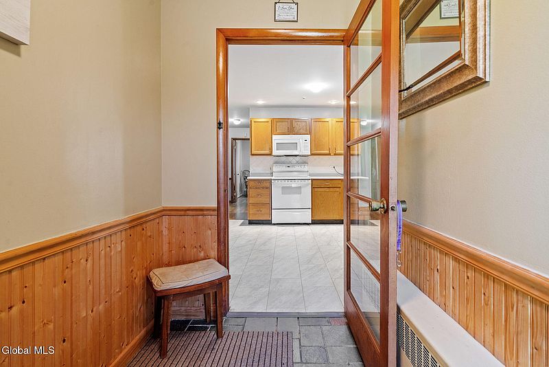 4th image of 46 Collins Place