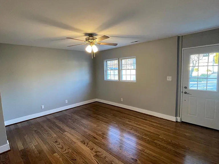 7776 W Bruno Ave — Photo 4