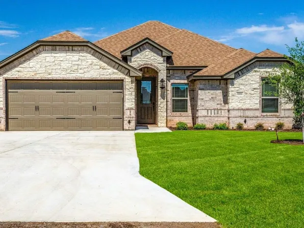 3331 White Horse Ct, Granbury, TX 76049