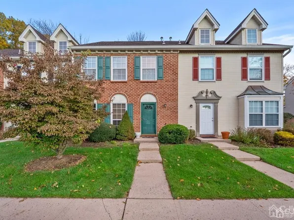 209 Lindsey Ct #277, Franklin Park, NJ 08823