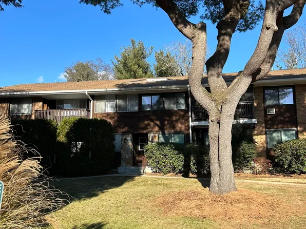 154 Cold Spring Road APT 36, Stamford, CT 06905