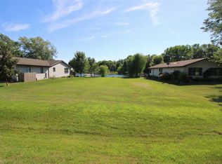 1108 Candlewick Dr NE, Poplar Grove, IL 61065