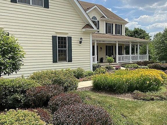 2nd image of 5N825 Prairie Springs Dr