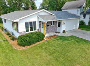 141 Robbins St, Seymour, WI 54165