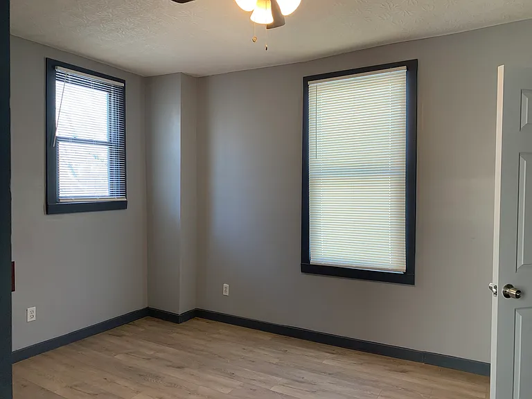 1504 Linden St — Photo 12