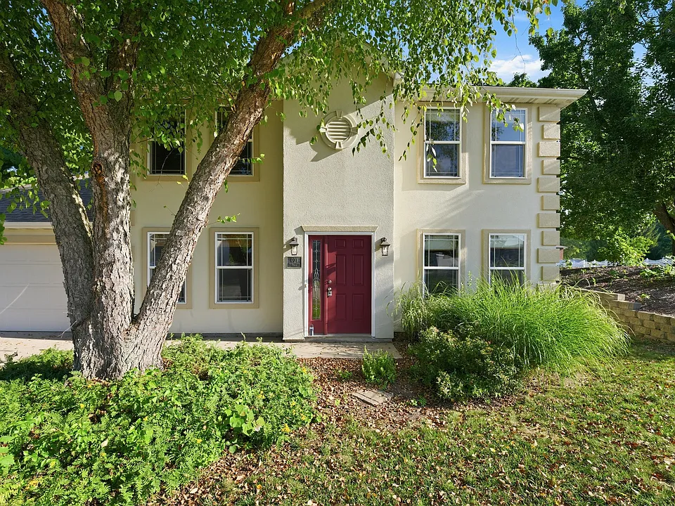 401 S Village Cir