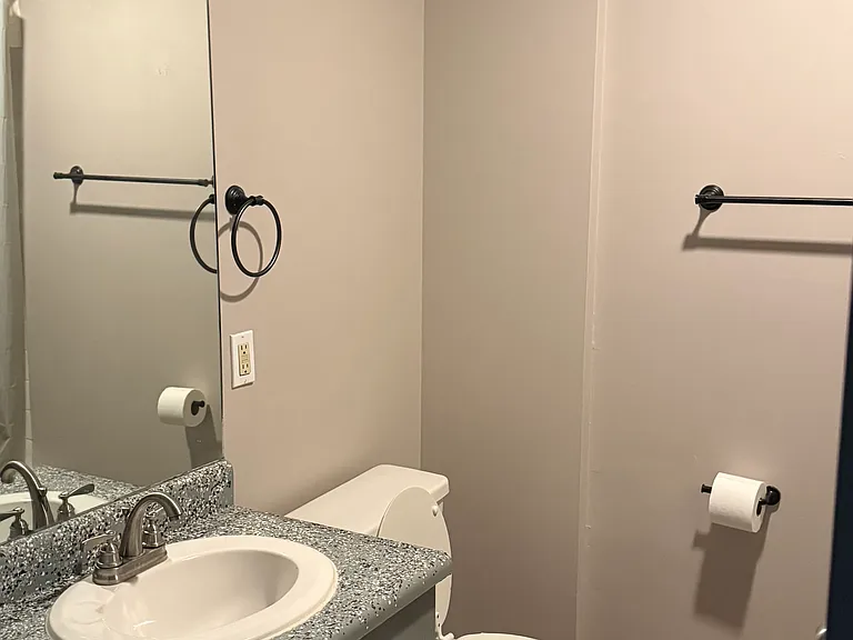 309 W Adams St #61 — Photo 6