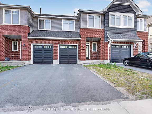 2nd image of 1364 Demers Ave