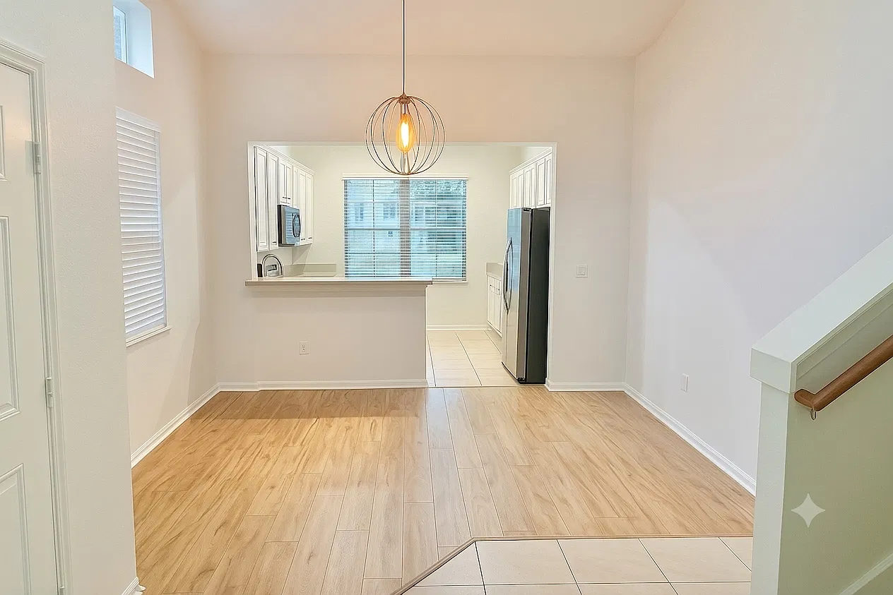 3910 Silverlake Way — Photo 2