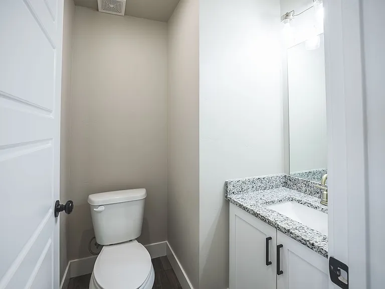 284 W 4 S — Photo 27