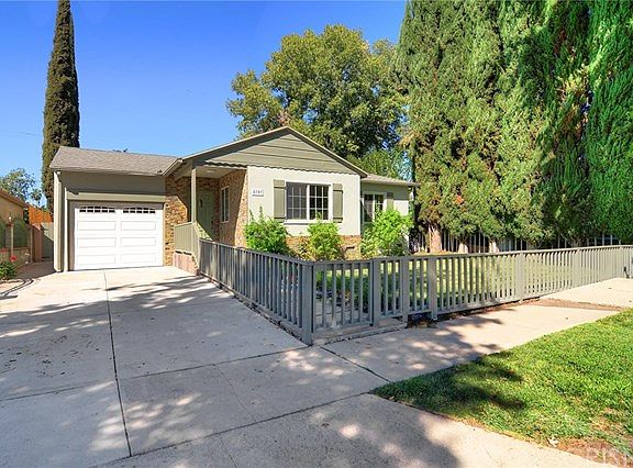 2nd image of 5707 Lasaine Ave