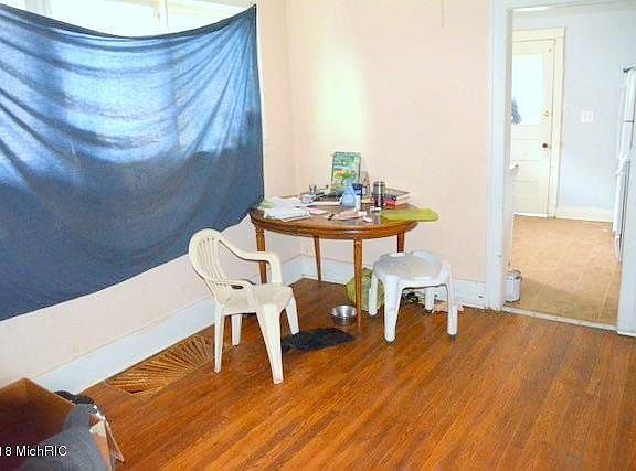 4th image of 842 Union Ave SE