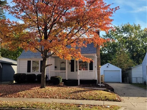 970 N Park Pl, Decatur, IL 62522