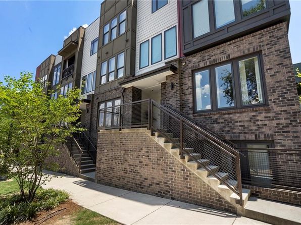 371 Pratt Dr SE #207