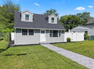 794 Maplecrest Rd, Toms River, NJ 08753