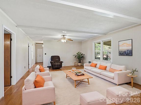 4th image of 400 Pitts School Rd NW