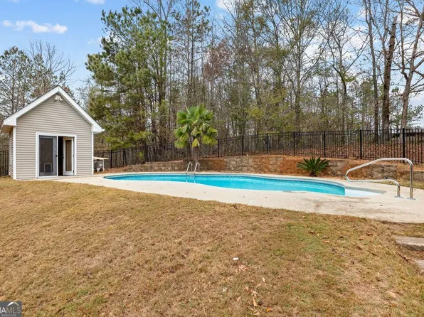 39 Hawthorne Pl, Sharpsburg, GA 30277