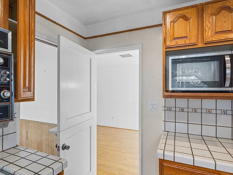 1207 Graynold Ave — Photo 15