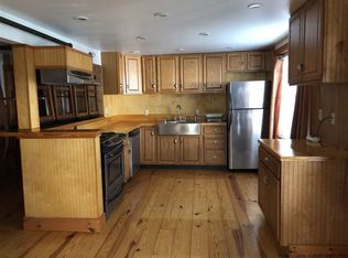16 Livingston St, Saugerties, NY 12477