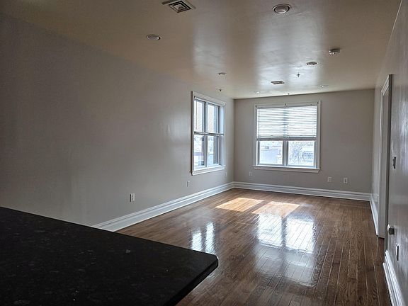 5th image of 1000 West St APT 3A