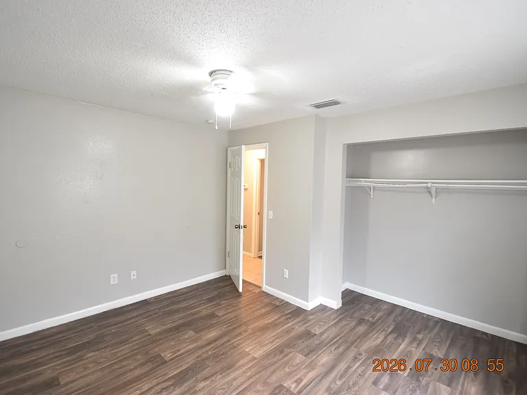 12203 N 9th St — Photo 13