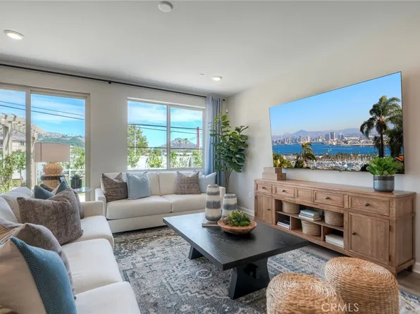 2046 Woolem Pl, Escondido, CA 92026