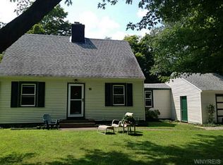 75 Deacon Rd, Orchard Park, NY 14127