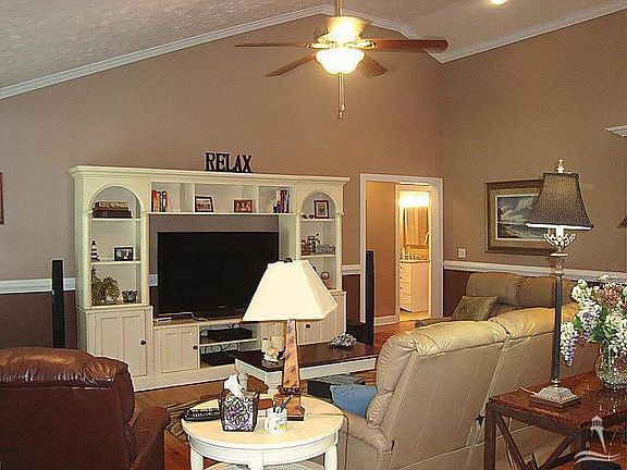 5th image of 460 Egret Dr
